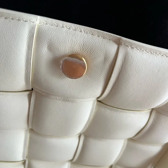 Bottega Veneta Padded Cassette, NEW - Picture 14 of 15